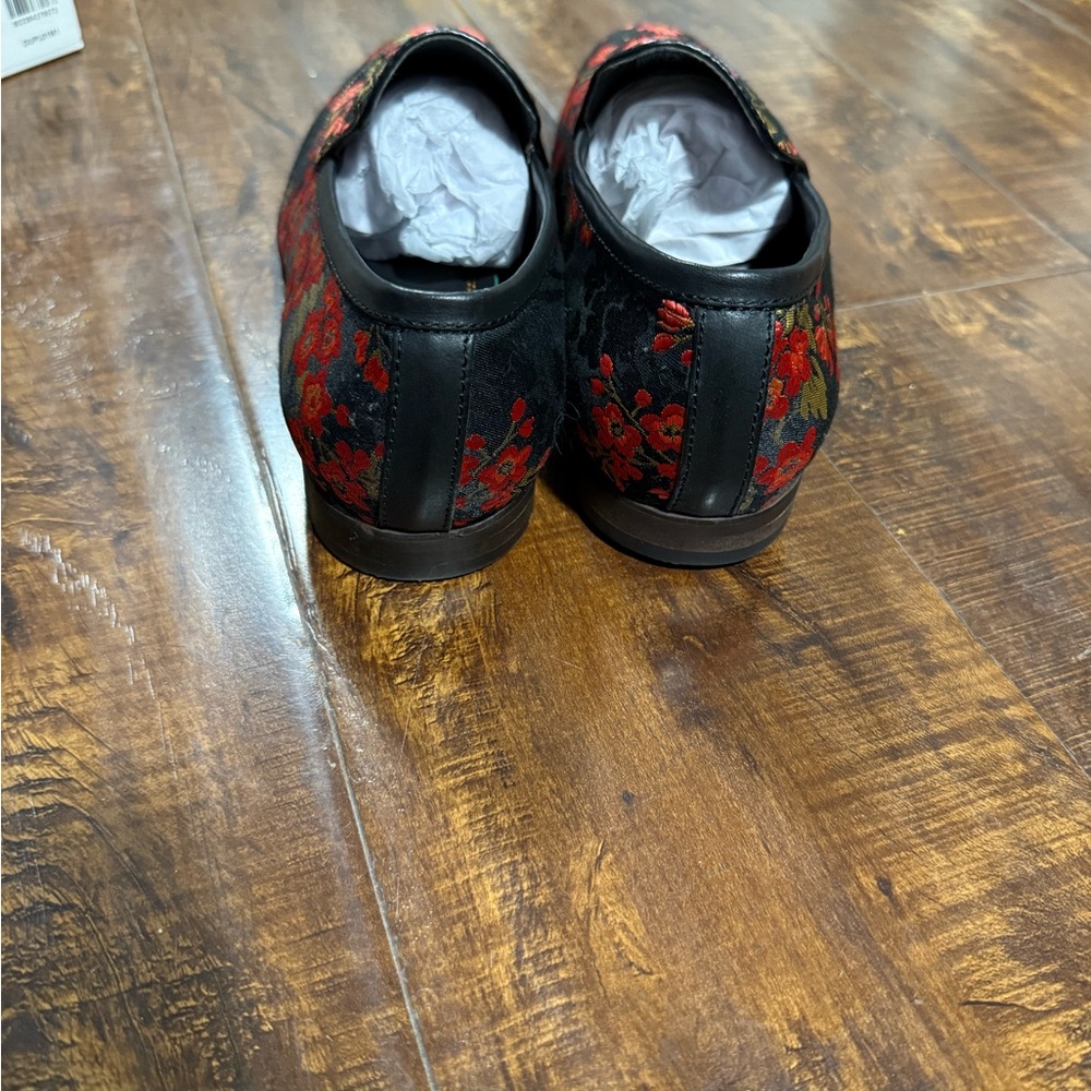 Steve Madden Duplex Black and Red Slip-On - Picture 5 of 6